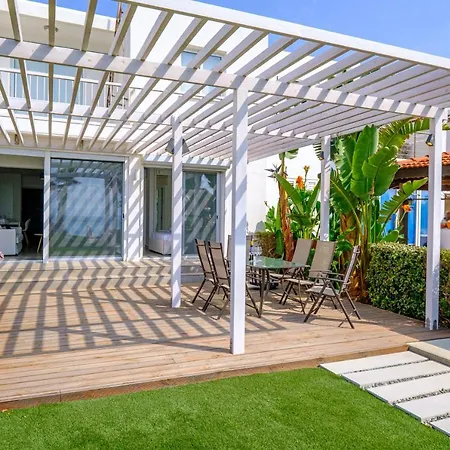 Vakantiehuis The Medview Garden House Perivolia