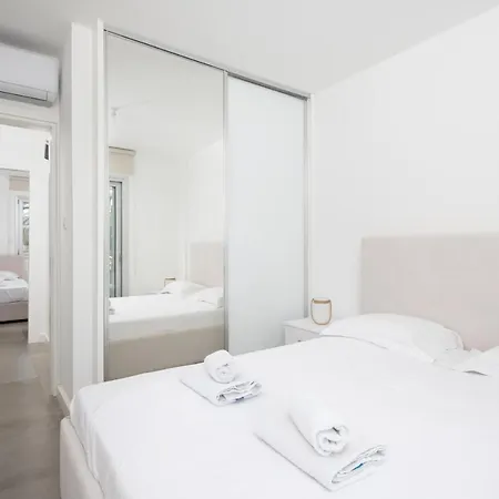 בית נופש The Medview Garden House