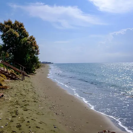 בית נופש The Medview Garden House *