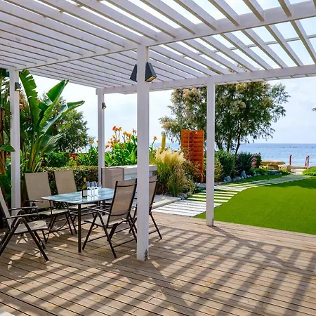 The Medview Garden House בית נופש