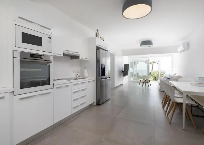 The Medview Garden House Дом отдыха Перволия